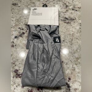Nike new twisted gray headband